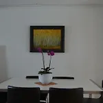 Modern 3-story House By The Sea & Public Transport